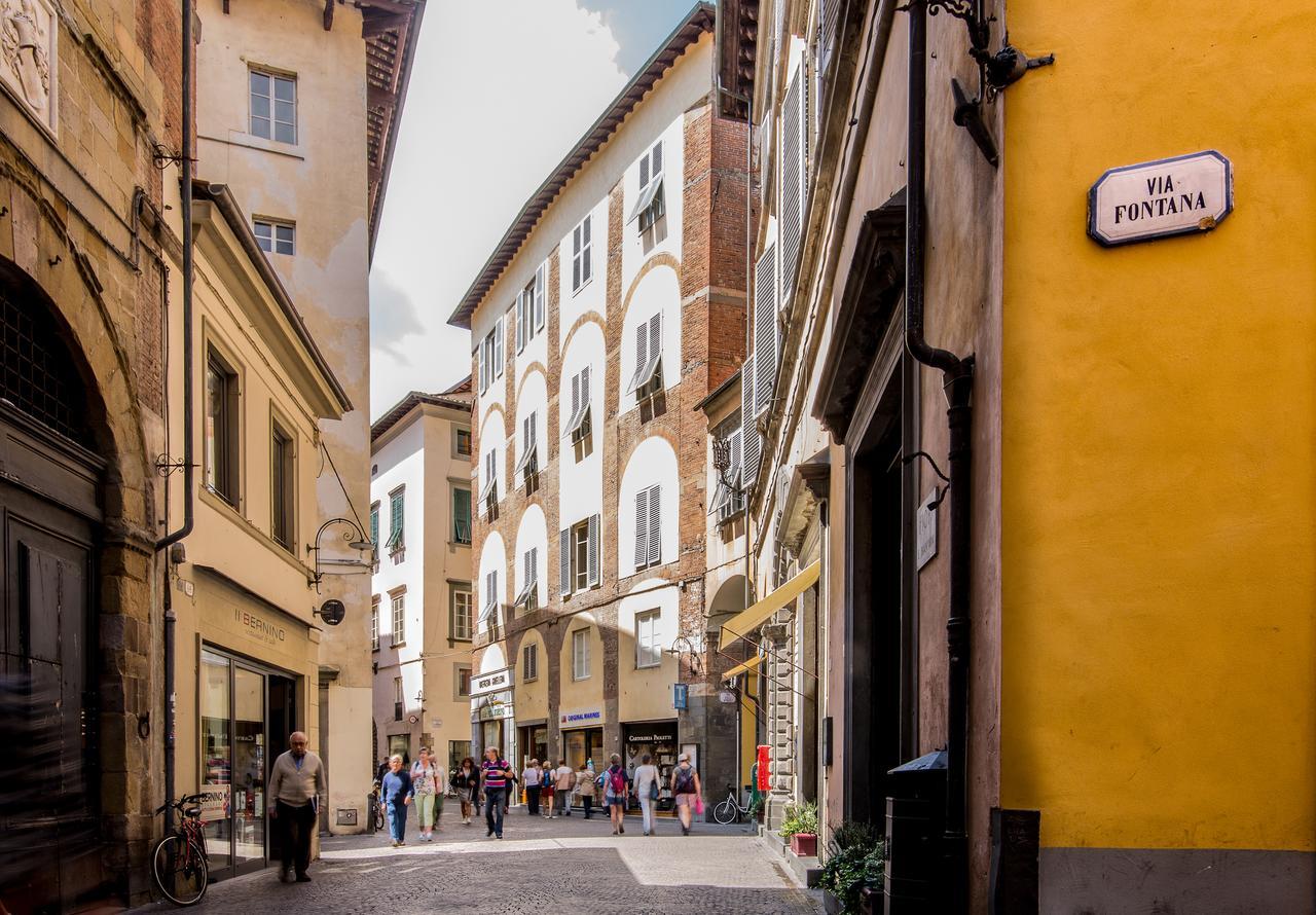 B&B Residenza Di Via Fontana Лукка Экстерьер фото