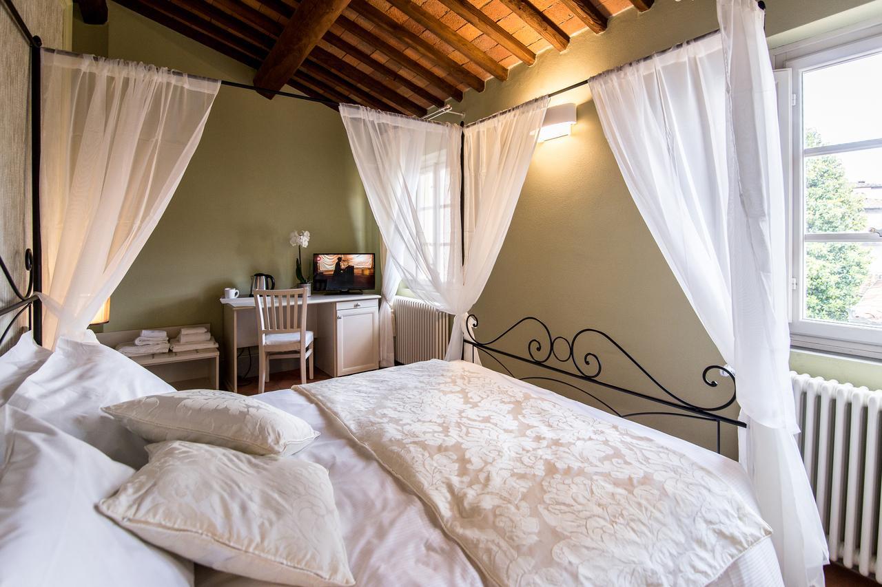 B&B Residenza Di Via Fontana Лукка Экстерьер фото