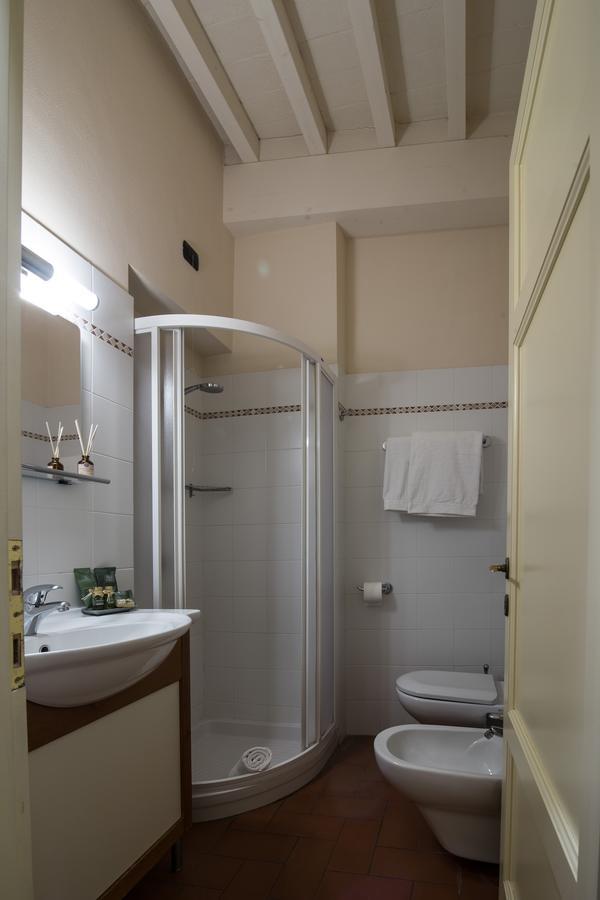 B&B Residenza Di Via Fontana Лукка Экстерьер фото