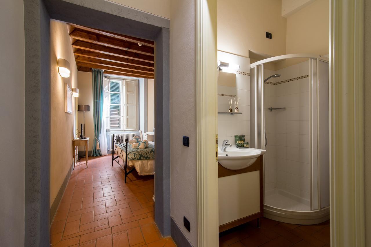 B&B Residenza Di Via Fontana Лукка Экстерьер фото