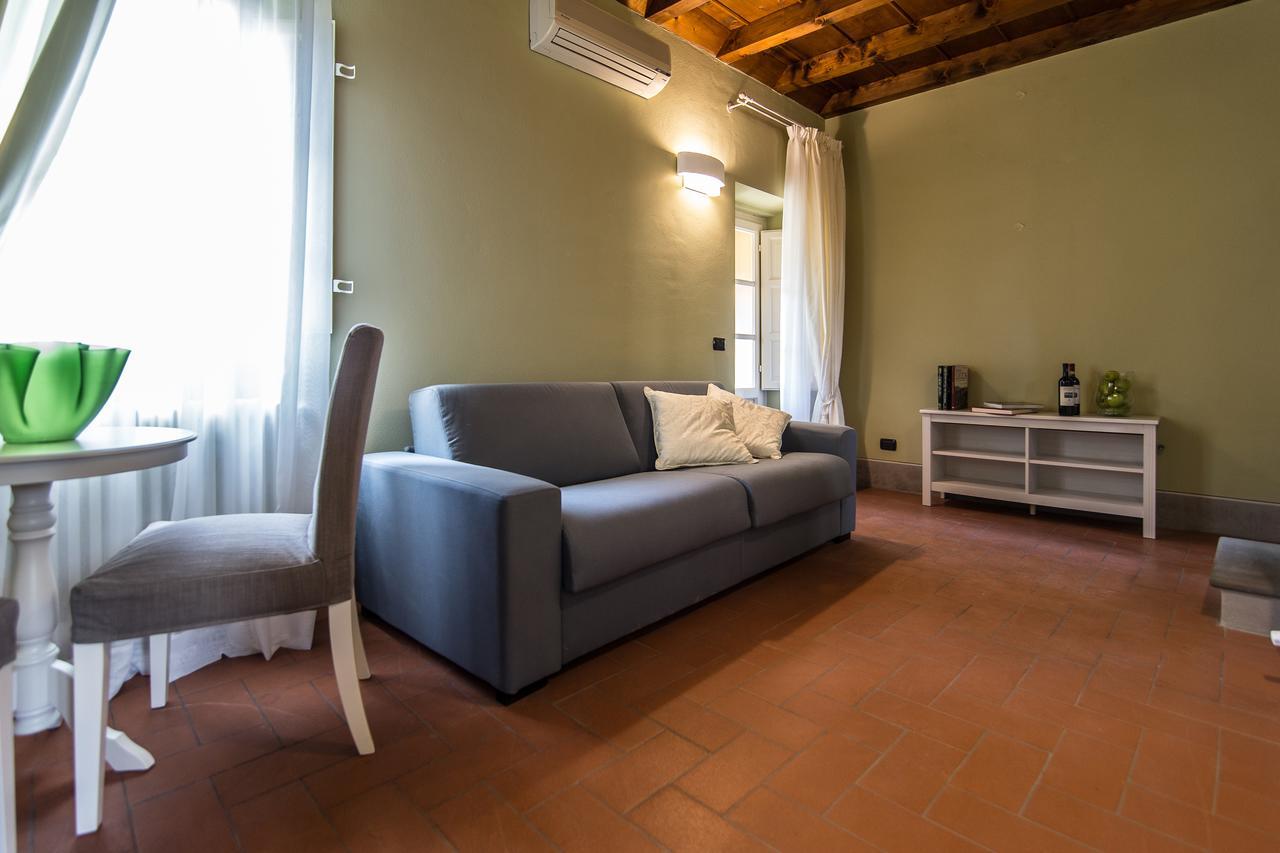 B&B Residenza Di Via Fontana Лукка Экстерьер фото