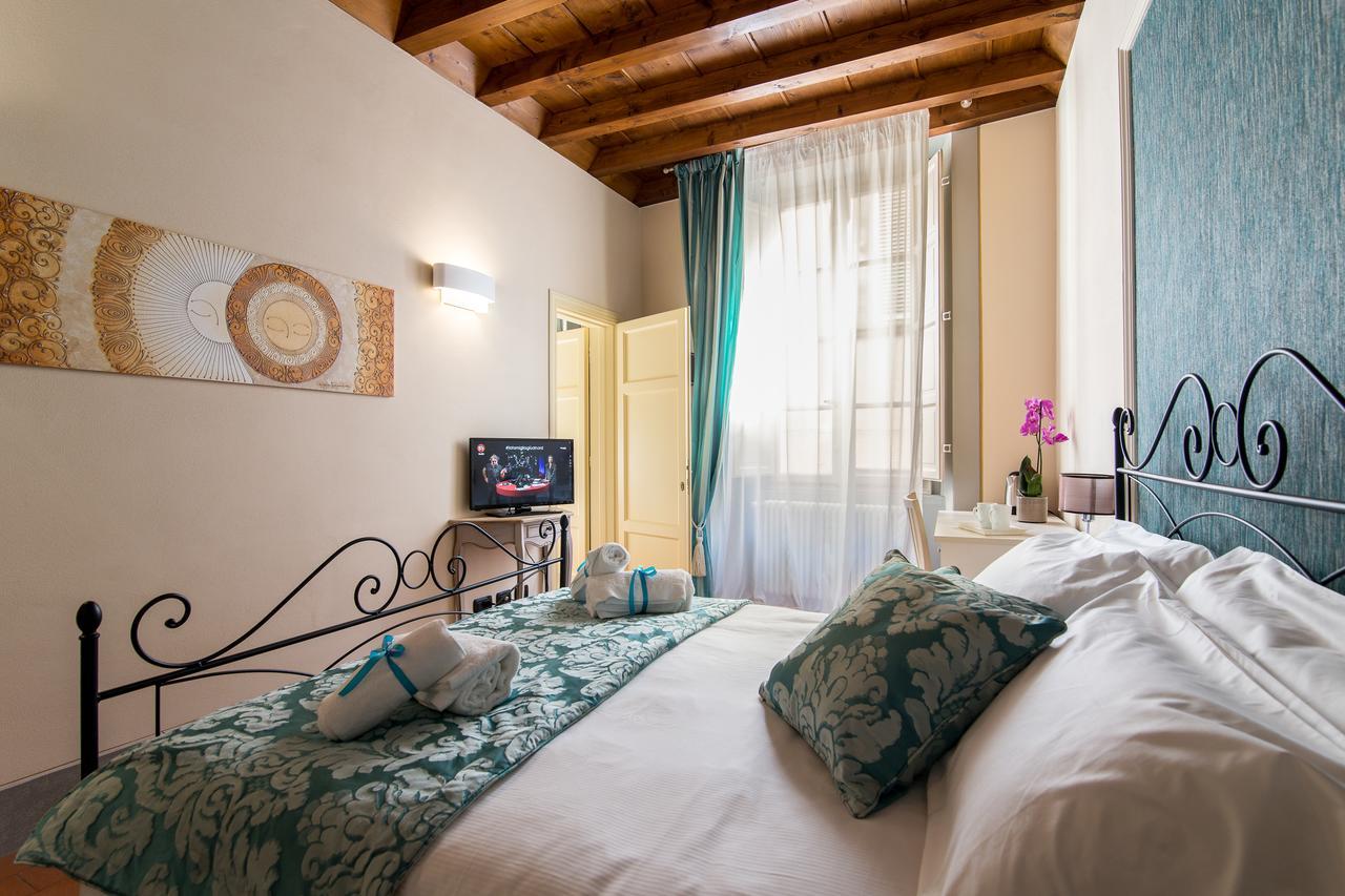 B&B Residenza Di Via Fontana Лукка Экстерьер фото